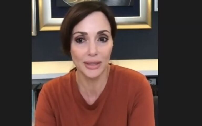 “El trapo verde es muerte”: Lilly Téllez desata críticas en redes por opinión sobre aborto