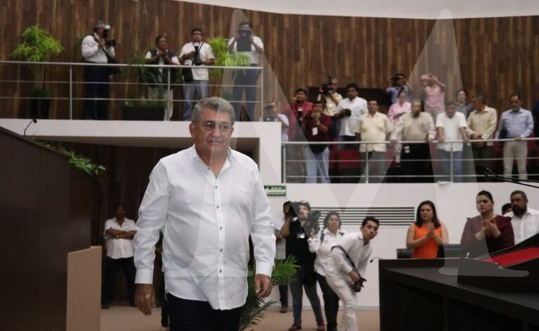 Renuncia el Fiscal General del Estado de Yucatán , Wilbert Antonio Cetina Arjona
