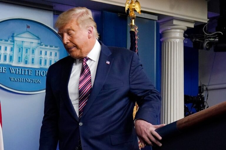 Trump para que no se esfume su poder Golpe de Estado o Maniobra Engañosa