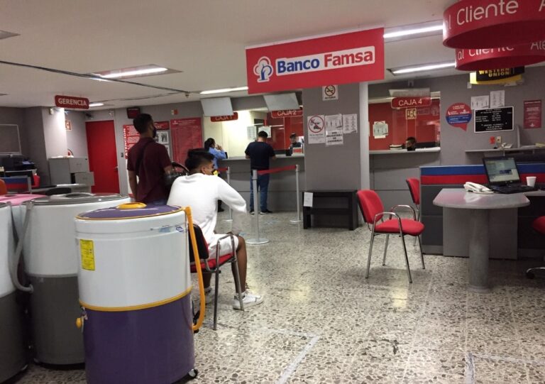 Consubanco compra cartera de Famsa