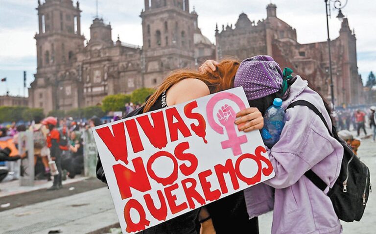‘¡Ni una menos!’, clamor en marcha por el 8M