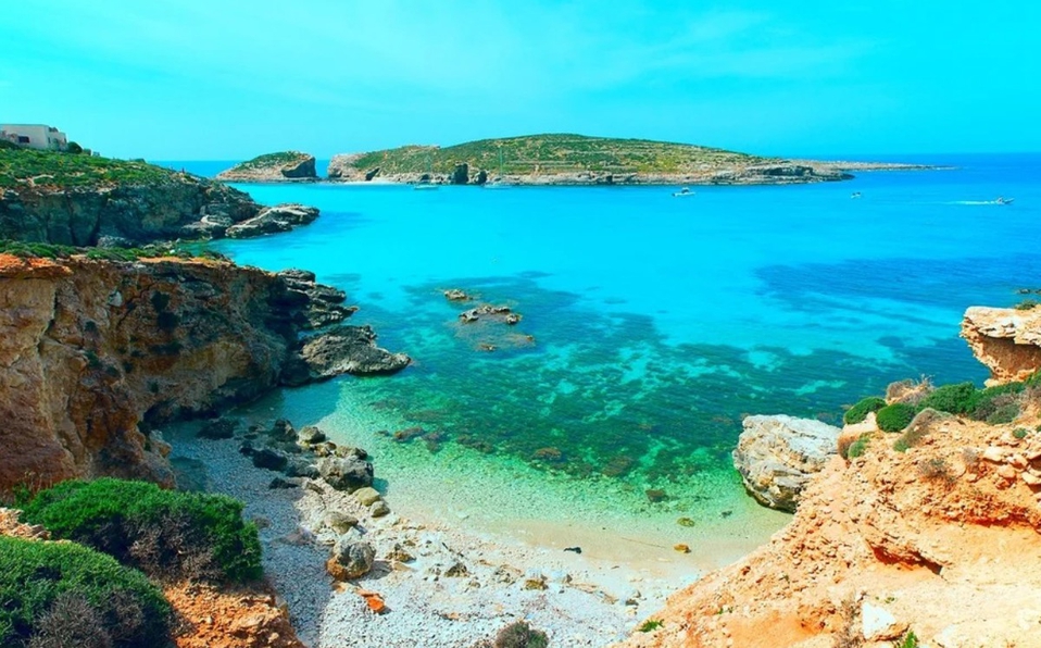 malta-ofrecer-pagarte-alojamiento-viajas