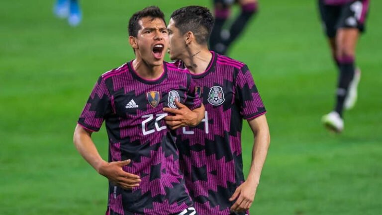 Chucky Lozano encabezó la remontada del Tri ante Islandia