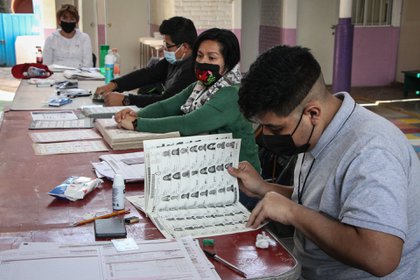 ZZIDJJ7K6FCB7PLLN5WE3W6WUI