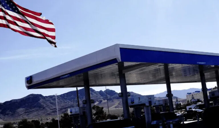 Joe Biden pedirá suspender impuestos a gasolina por tres meses