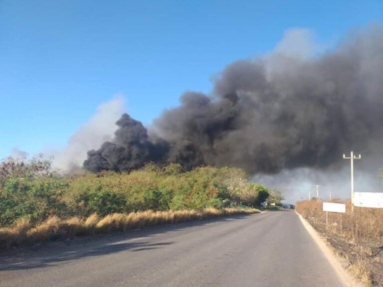 Incendio en  basureo de Umán lleva más de 48 horas activo