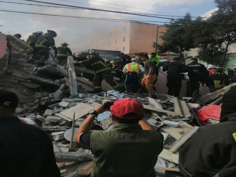 Reportan derrumbe de una casa tras explosión en la colonia Pensil Norte, CMDX