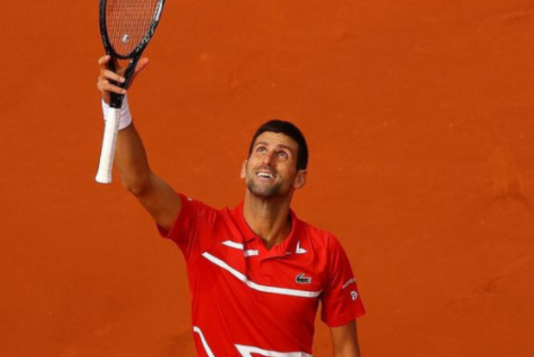 Djokovic publica su primer mensaje tras ser retenido en Australia