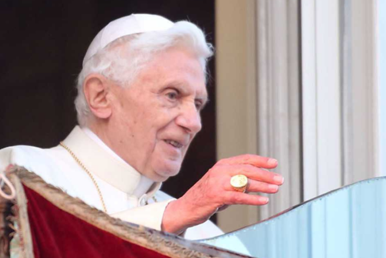 Informe acusa a Benedicto XVI de inacción en casos de abusos sexual