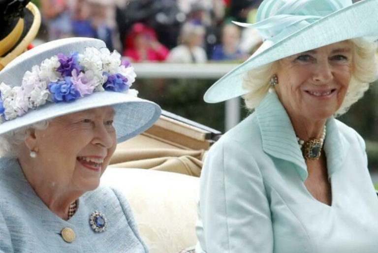 Isabel II da el visto bueno para que la duquesa Camila sea reina consorte «cuando llegue el momento»