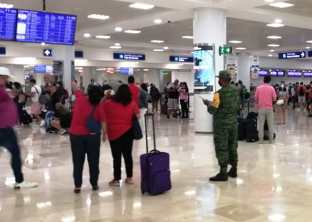 Aerolínea rusa rescatará a turistas varados en Cancún