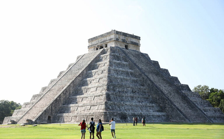 Empresario pide a AMLO intervenir en ilegal allanamiento de hoteles en Yucatán