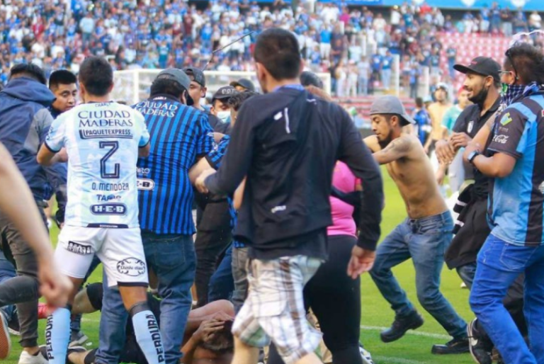 Suman 59 órdenes de aprehensión tras riña en el estadio Corregidora