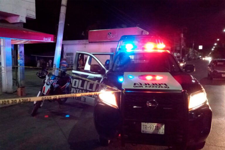 Balean una taquería en la Región 228 de Cancún