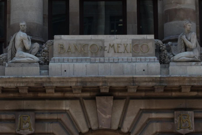 Ante la elevada inflación, Banxico aumenta su tasa de interés a 7%