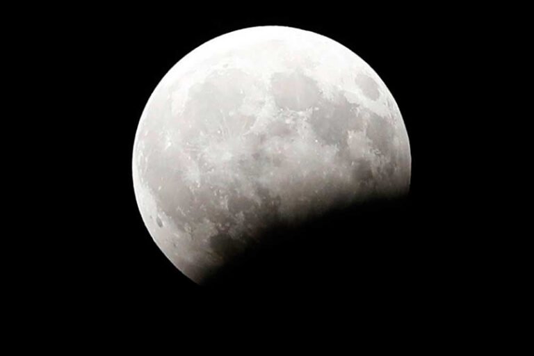 Eclipse lunar iniciará a las 20:30 horas el 15 de mayo