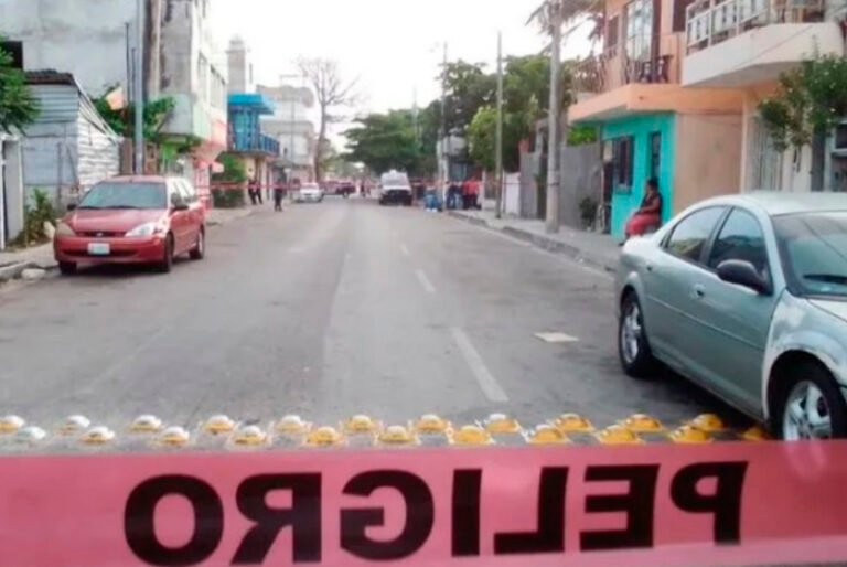 Muere mujer tras ser apuñalada en asalto de la colonia Colosio, en Playa del Carmen