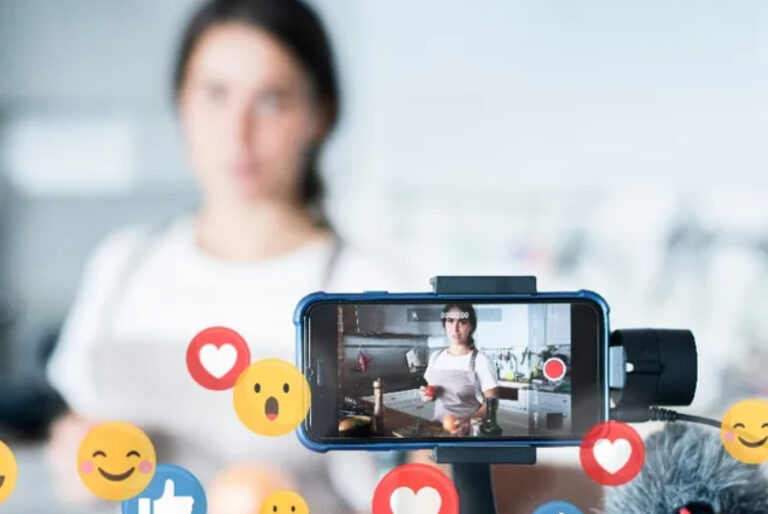 MORENA propone que ‘influencers’ paguen impuestos cuando lucren con su contenido