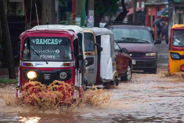 Tormenta Tropical Alex deja tres muertos en Cuba; se dirige hacia Bermuda