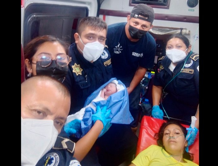 Mujer da a luz en ambulancia de la SSP en Mérida