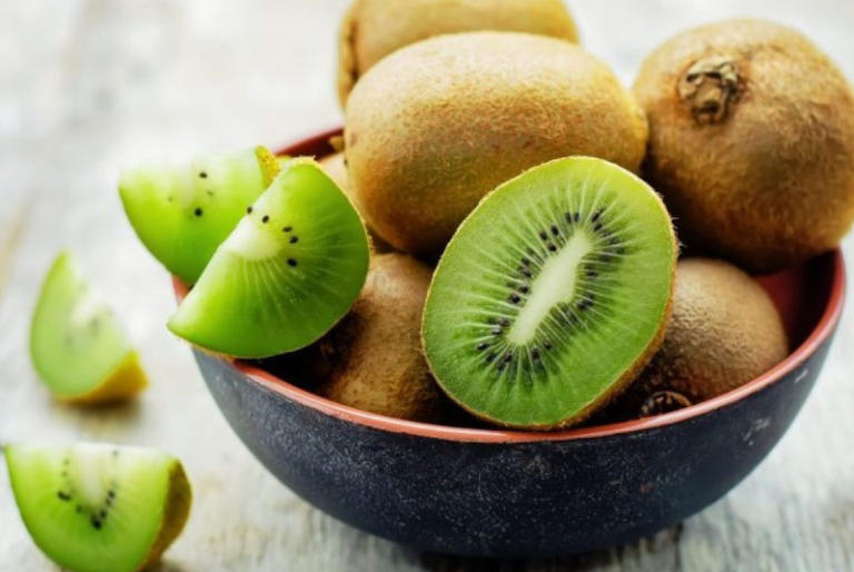 Estos son los beneficios de Kiwi, la fruta predilecta del Verano