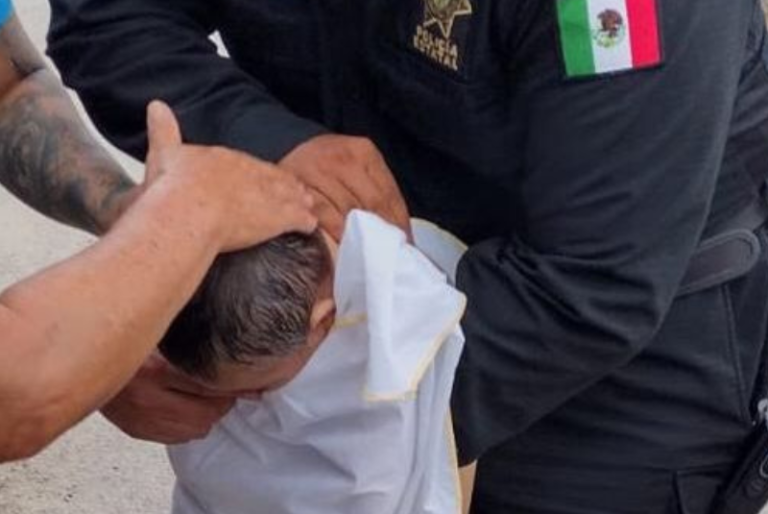 Policías de Kanasín salvan a bebé de 8 meses; se le atoró un pedazo de jabón