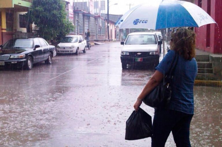 Lluvias intensas continuarán por la tarde de este viernes