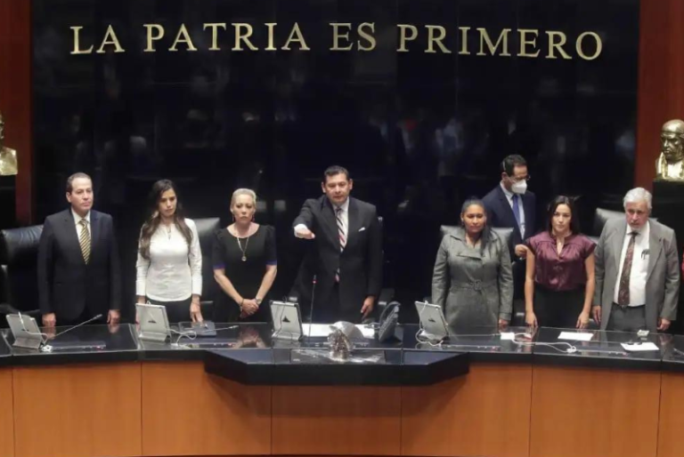 Alejandro Armenta rinde protesta como presidente del Senado de la República