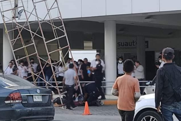 Muere uno de los albañiles electrocutado en edificio de la colonia Pensiones de Mérida