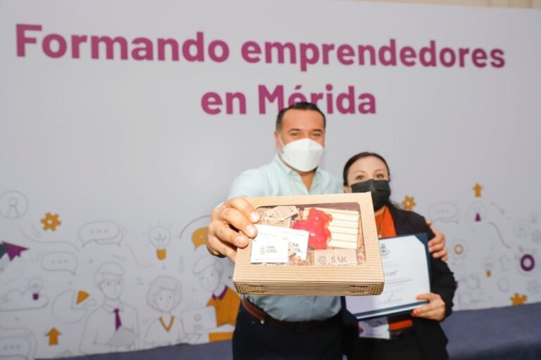 Renán Barrera Concha impulsa a las micro, pequeñas y medianas empresas