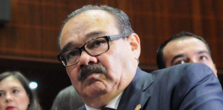 Ramírez Marín compra a su hijo departamento de 13 millones de pesos y gastan 9 millones en decoraciones