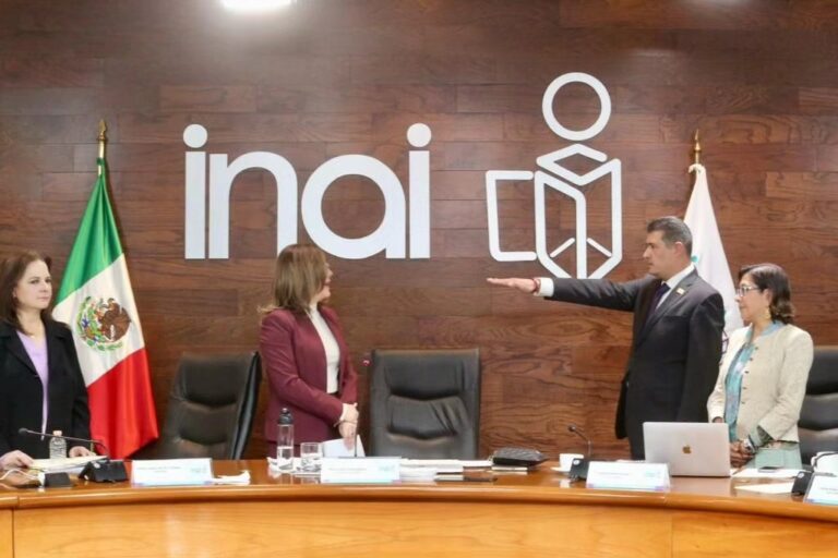 “AMLO propone iniciativa para desmantelar organismos como INAI, Cofece e IFT, alegando su ineficacia»