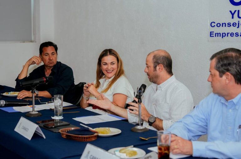 Cecilia Patrón invita a empresarios a ser aliados en una nueva forma de gobernar cercana y de diálogo.