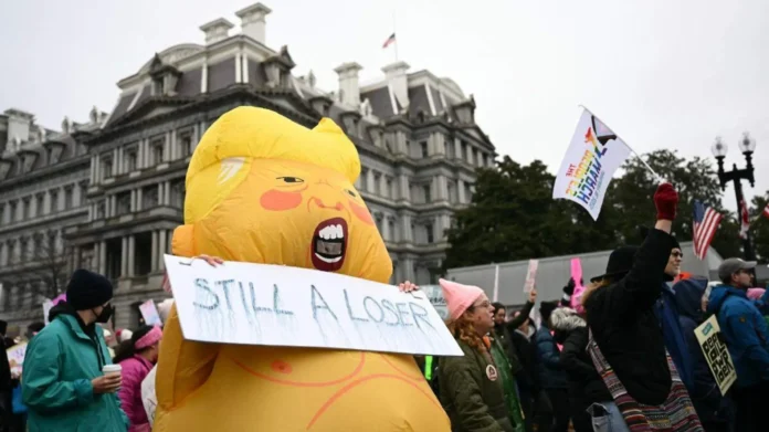 en contra de trump