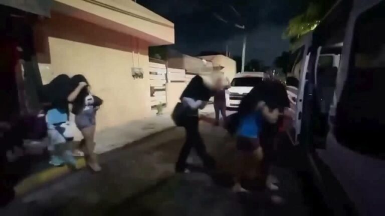Operativo en bar nocturno libera a 17 presuntas víctimas de explotación