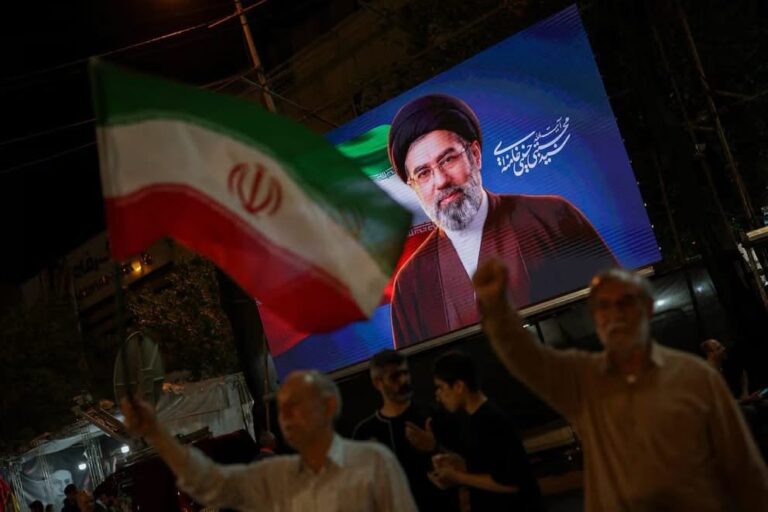 Nuevo líder de Irán promete venganza por la muerte de Ali Khamenei y eleva tensión con Estados Unidos